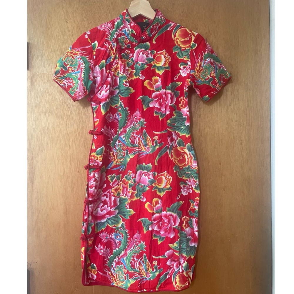 Gorgeous vintage Chinese dress